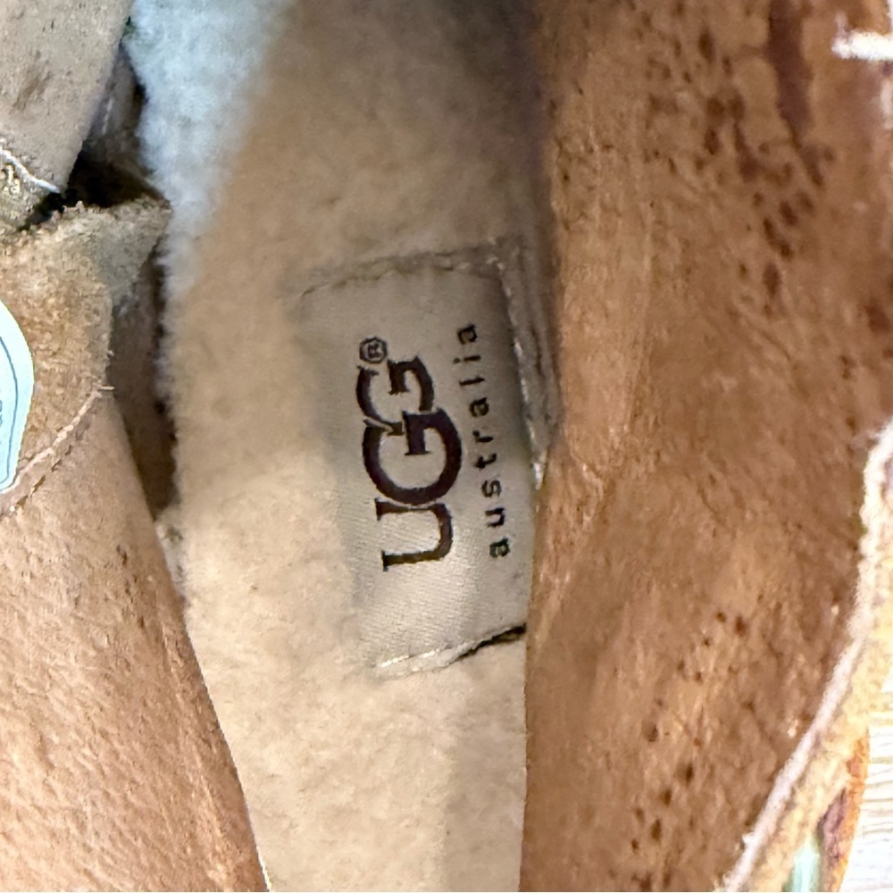 UGG Volta Brown Suede Ankle Booties Water Resistant Size 7.5 - Picture 10 of 11